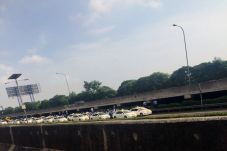 Sopir Taksi Bandara...