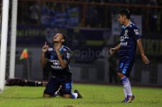 83 Tahun Persib Bandung:...