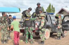 Dua Anggota Kelompok...