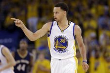 Warriors Cetak Sejarah...