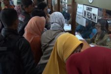 Warga Jombang Menolak...