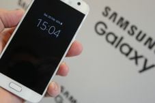 Samsung Galaxy S7 Mini...