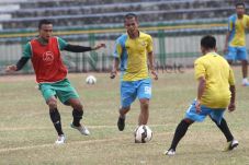 Persegres Terpaksa Bangun...