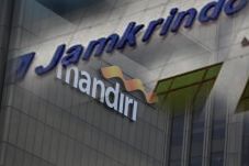 Bank Mandiri Gandeng...