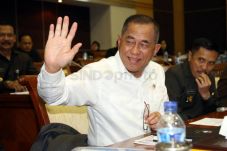 Menhan Heran Kok Pesawat...
