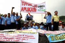 Demo Angkutan Umum,...