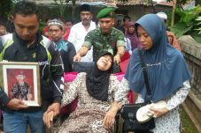 Istri Kapten Yanto sedang...
