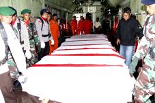 13 Korban Heli TNI dapat...