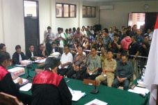 Ketua DPRD Banten Minta...