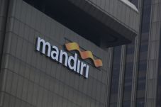 Bank Mandiri Perkuat...