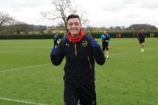 Bantah Jadi Anti-Wenger,...