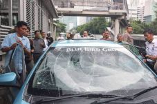 Demo Rusuh, 20 Taksi...