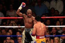 Mayweather Jr Ngambek...