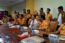 Hanura Dukung Ahok,...