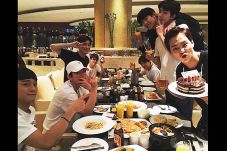 Xiumin Rayakan Ultah...
