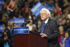 Sanders Gilas Hillary...