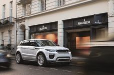 Land Rover Siapkan Model...