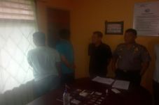 Dua Warga Diciduk Polisi...
