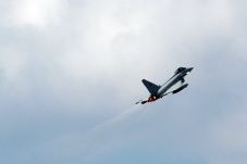 Jet Tempur NATO Kuntit...