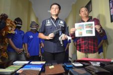 Polisi Ringkus Kawanan...