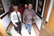 Jaksa Tidak Hadir, Sidang...