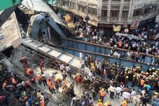 Flyover Runtuh di India,...