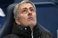 Akan Gantikan Neville,...