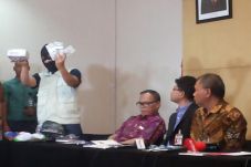 Operasi Tangkap Tangan,...
