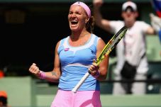 Azarenka Tantang Kuznetsova...