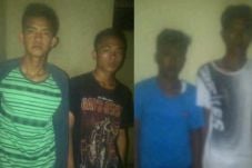 Empat Remaja Komplotan...