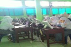 Komputer Kurang, Ujian...