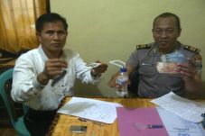 Simpan Sabu di Ponsel,...