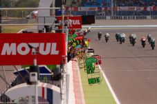 Darurat, Race Direction...