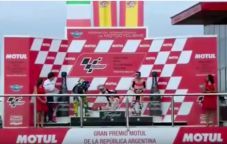 Marquez Terpeleset Saat...