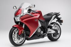 Honda VFR1200F Dilengkapi...