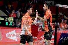 Kalahkan Wakil China,...