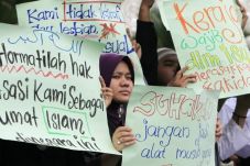 Terancam, Mahasiswa...
