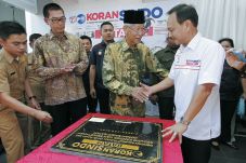 Gubernur Kepri M Sani...