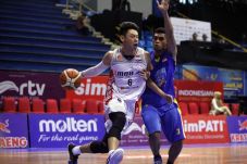 Aspac Jakarta Sapu Bersih...