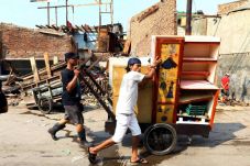 310 KK Warga Pasar Ikan...