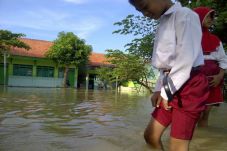 Terendam Banjir, Sekolah...