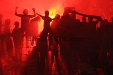 Jakmania Berikan Spirit...