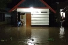 Banjir Bandang Terjang...