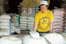 Hore, Harga Beras Turun