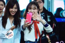 Tiffany SNSD Lempar...