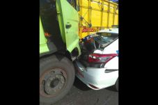 Tilang Truk, Anggota...