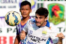 Perankan Playmaker,...