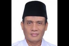 Politikus Gerindra Pimpin...