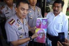 Keluarga Kenali Korban...