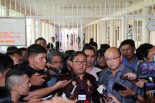 Sambangi RS Sumber Waras,...